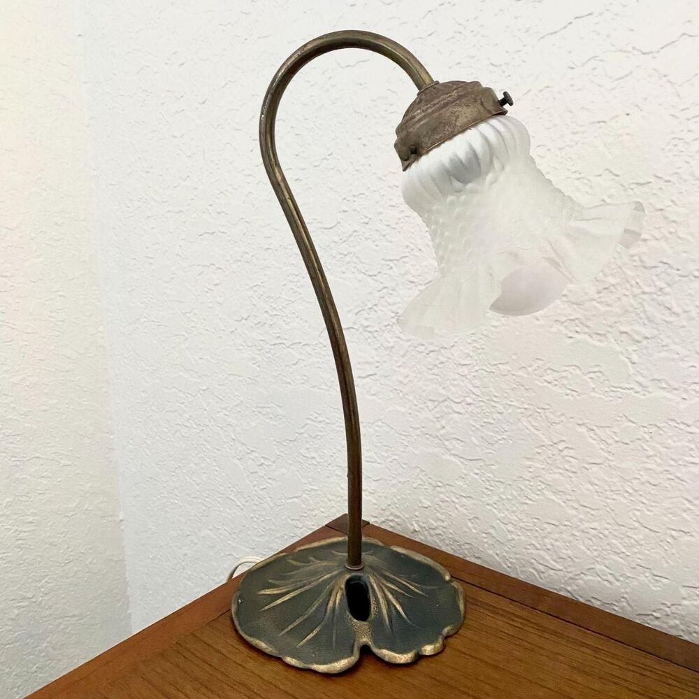 Vintage Lily Flower Brass Gooseneck Lamp Art Nouveau Pond Lily Pad Regency